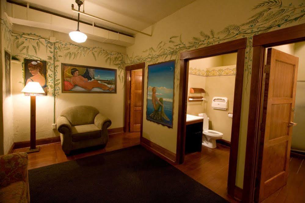 Mcmenamins Edgefield Hotel Траутдейл Екстериор снимка