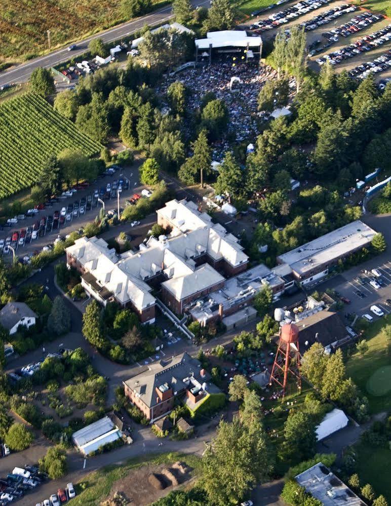 Mcmenamins Edgefield Hotel Траутдейл Екстериор снимка